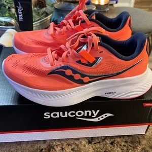 Saucony woman’s shoes
